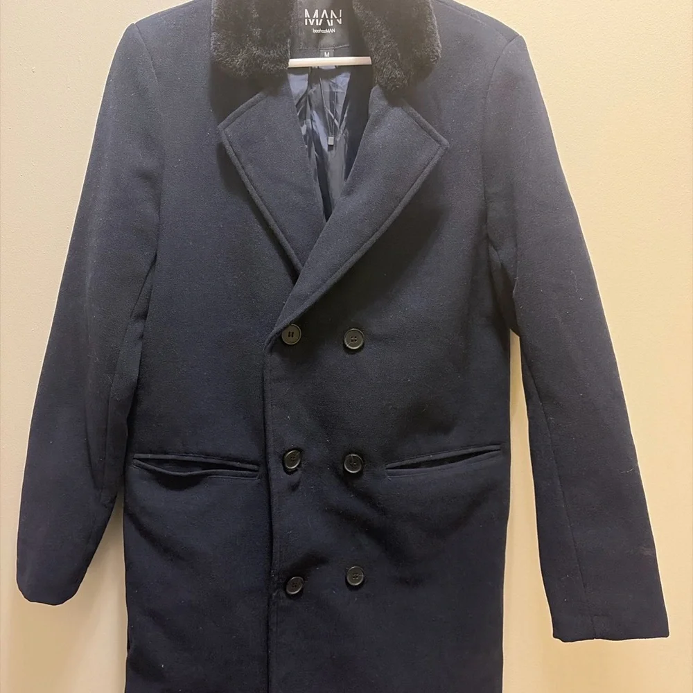 Men's Elegant Navy Pea Coat with Black Fur Collar - Picture 4 of 4